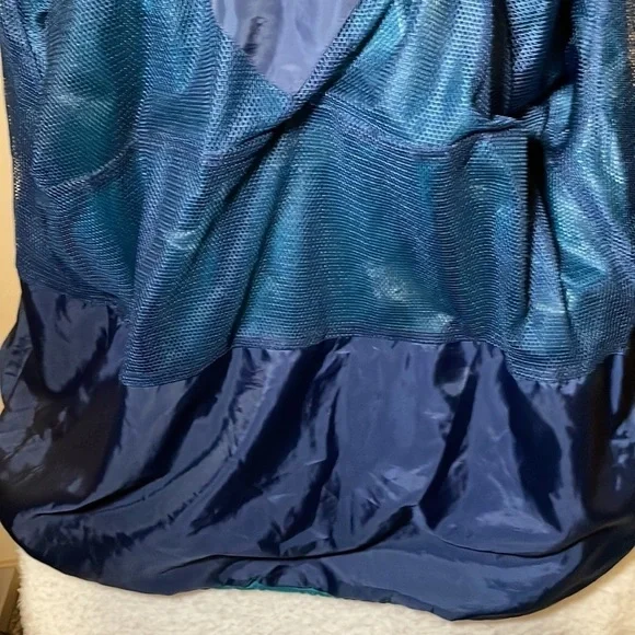 Helly Hansen Packable Rain Jacket Size Medium - Picture 12 of 12